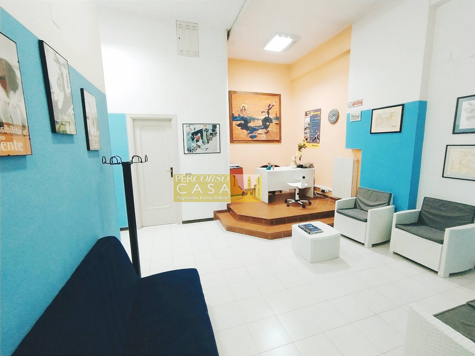 Locale Commerciale in vendita a Teramo, Viale Bovio