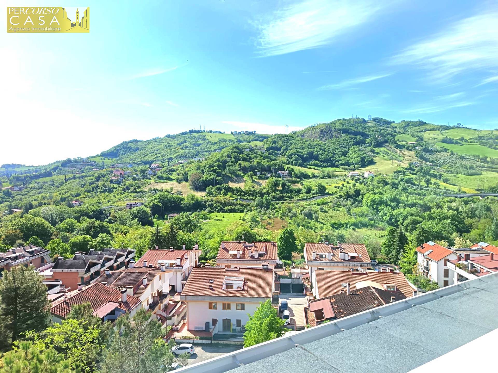 Appartamento in vendita a Teramo, Via Cona