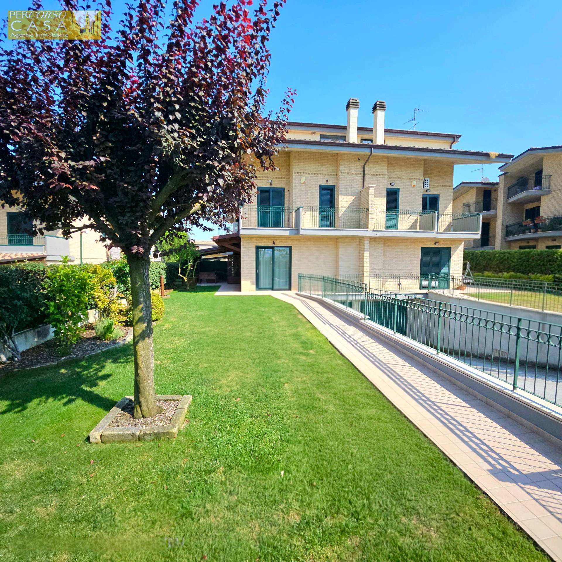 Porzione di Villa in vendita a Teramo, Nepezzano