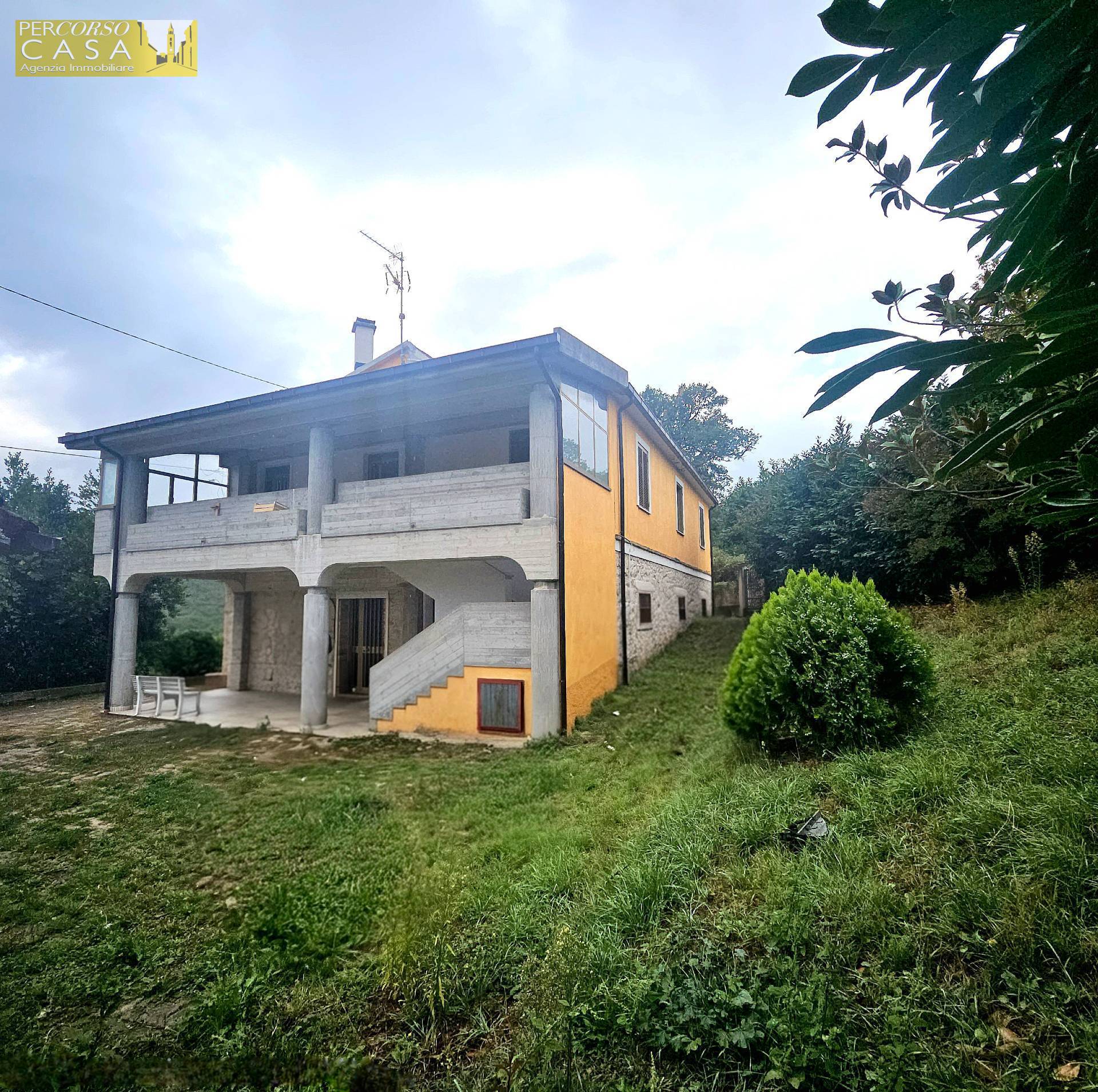 Bifamiliare in vendita a Teramo, Varano