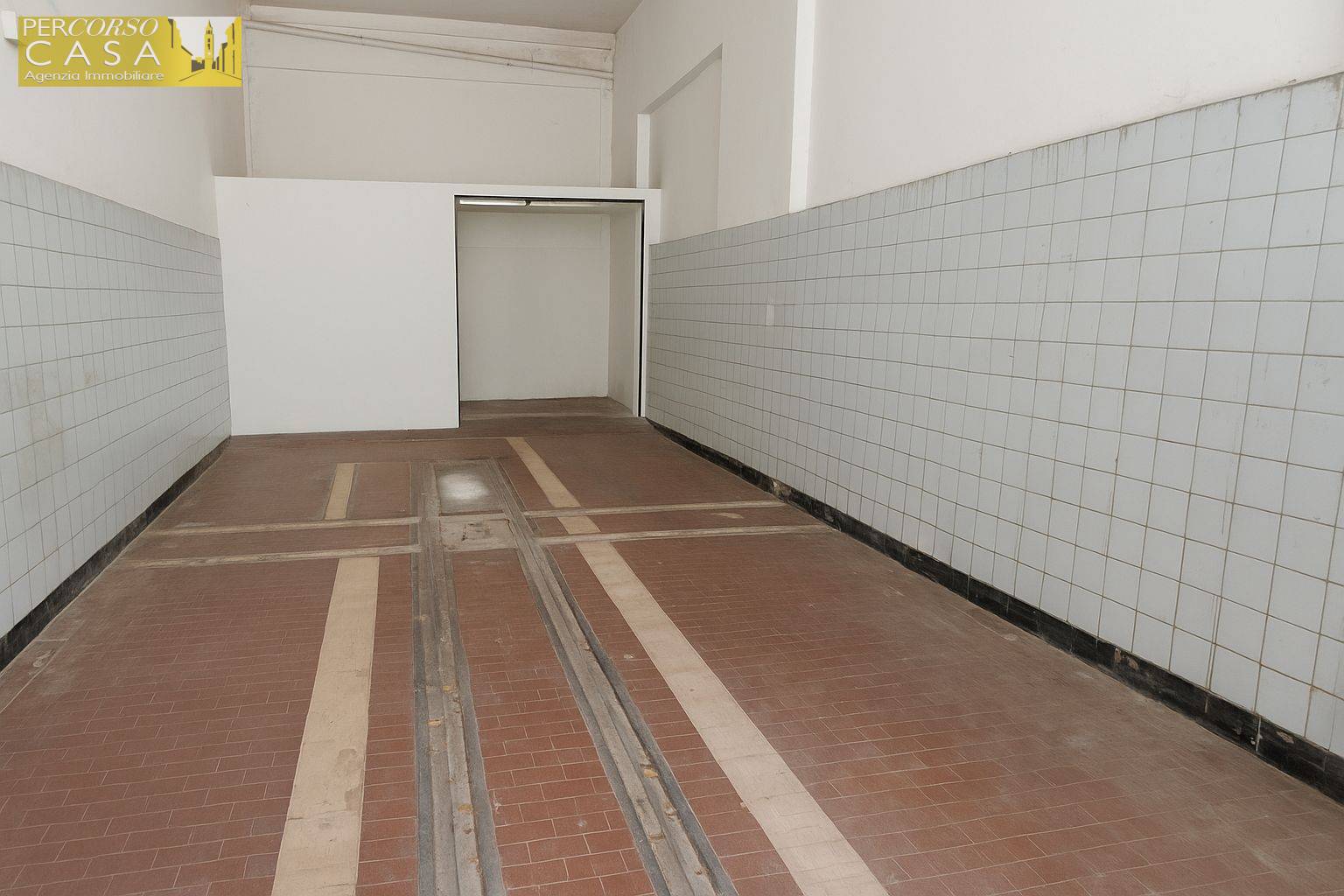 Locale Commerciale in affitto a Montorio al Vomano