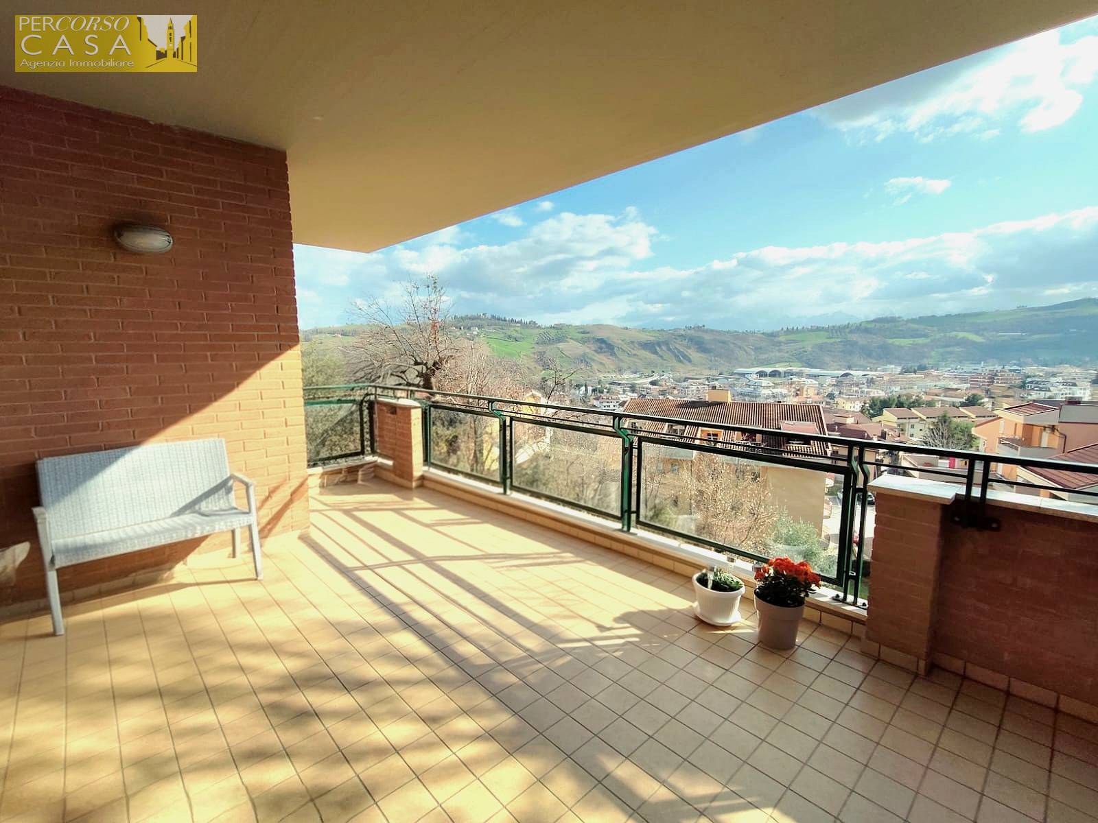 Appartamento in vendita a Teramo, Villa Mosca