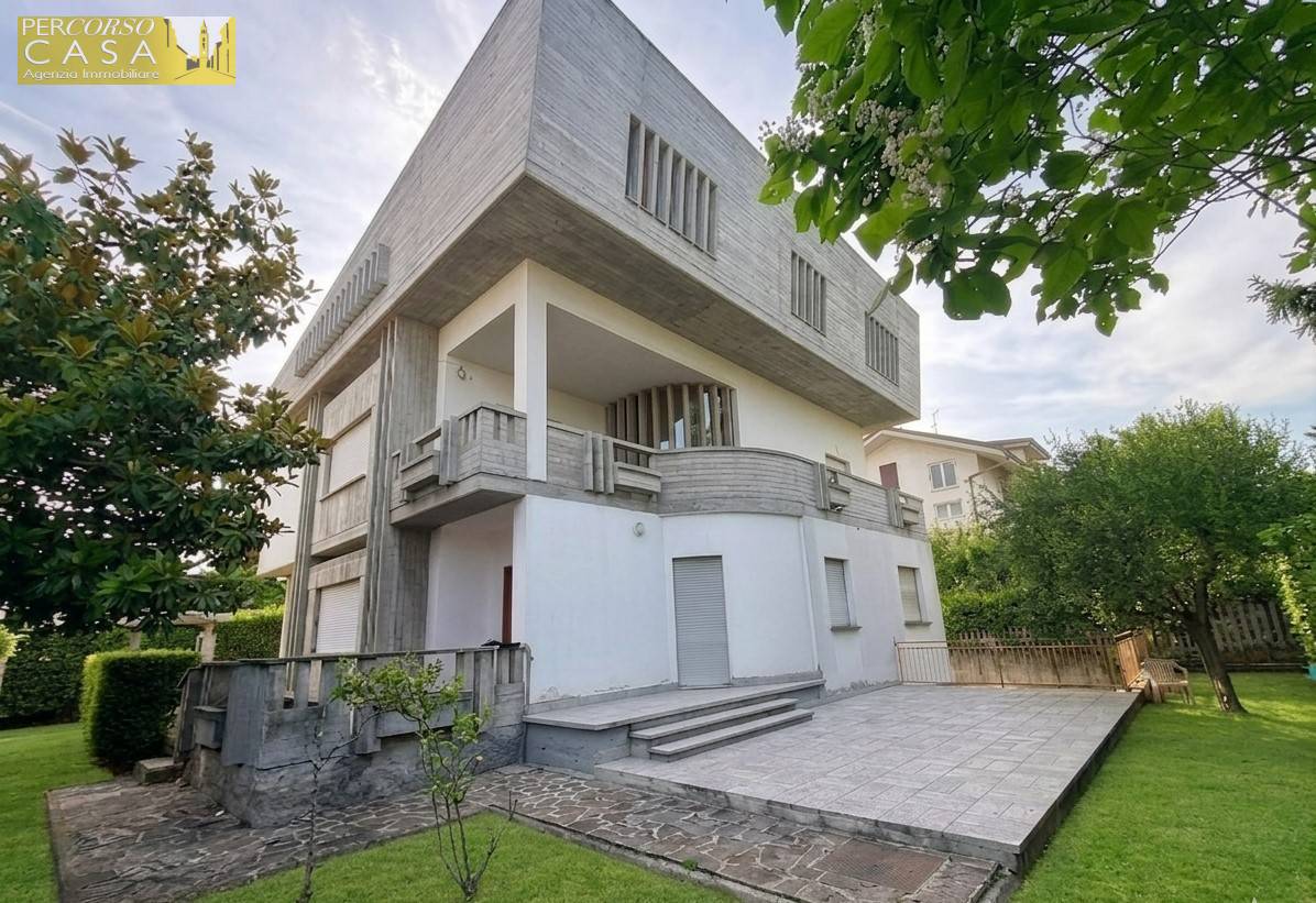 Villa in vendita a Sant'Egidio alla Vibrata