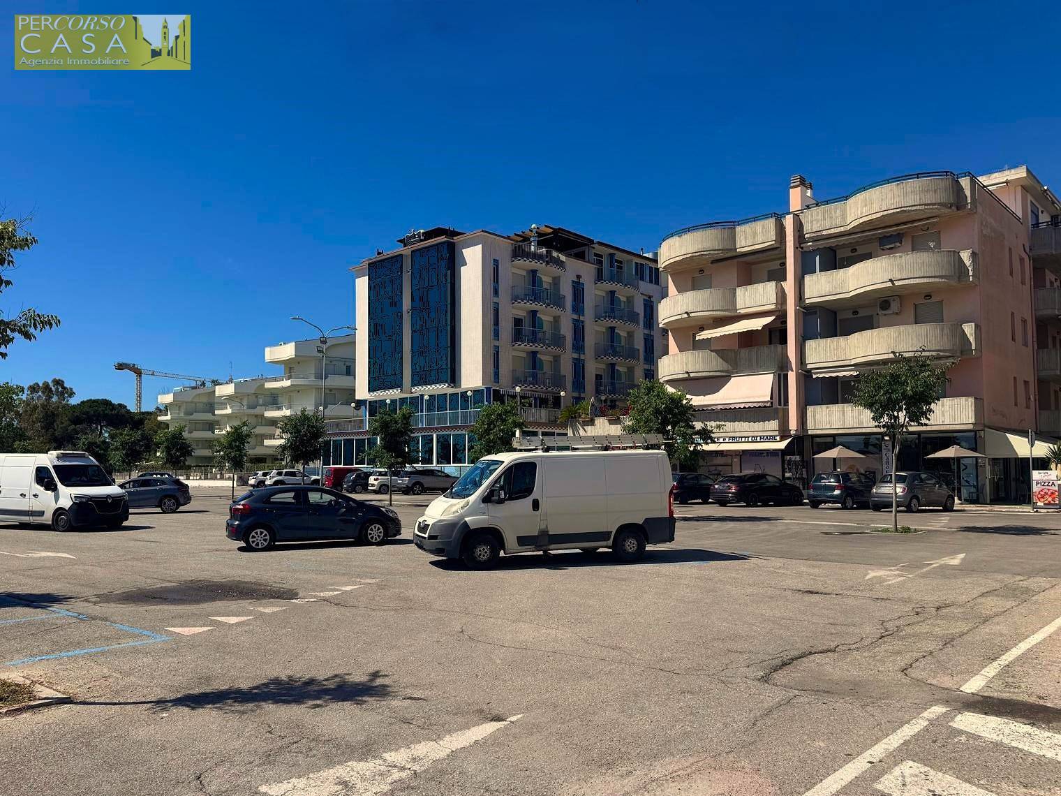 Box o garage in vendita a Tortoreto