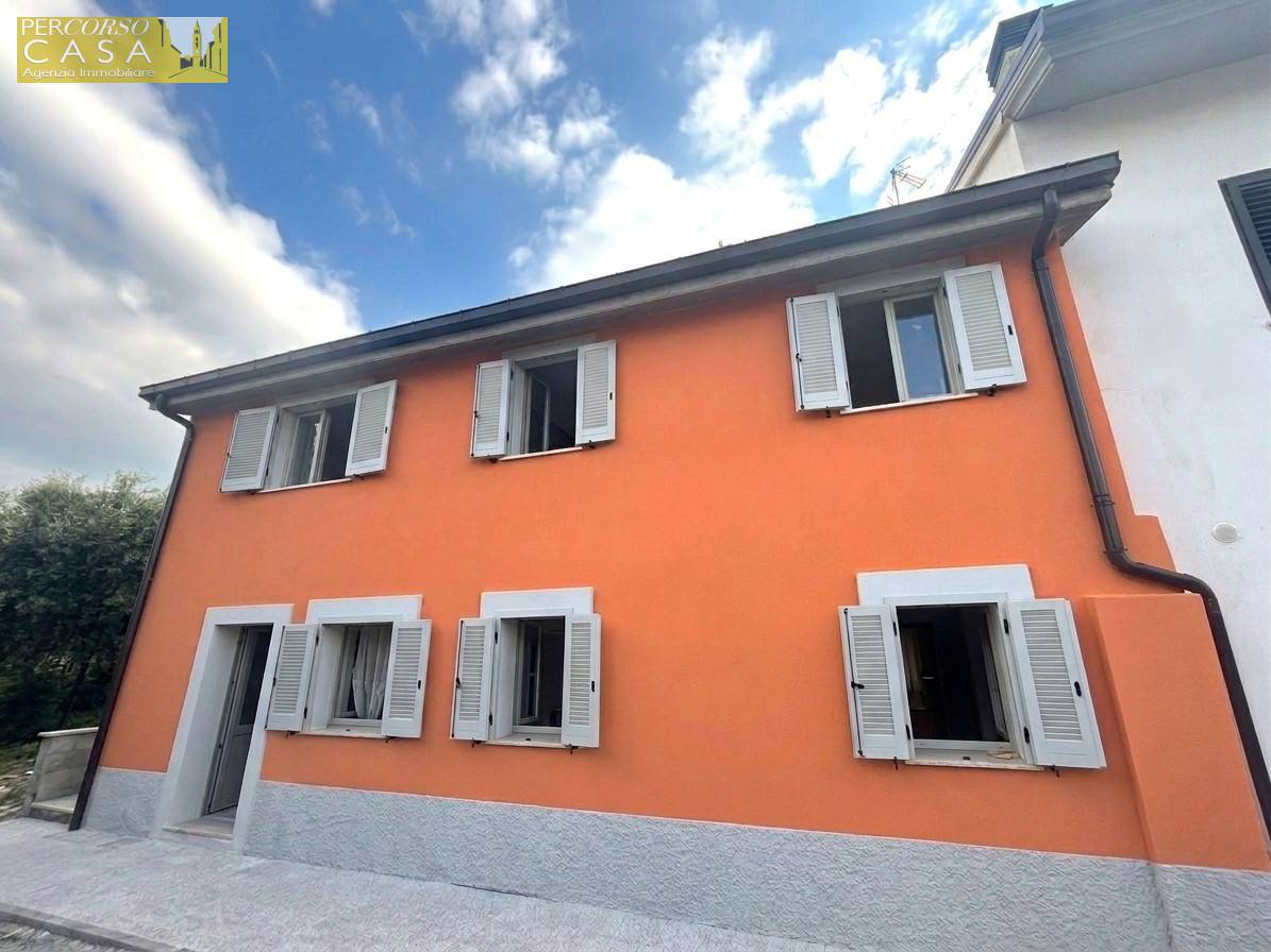 Casa indipendente in vendita a Campli, Cesen