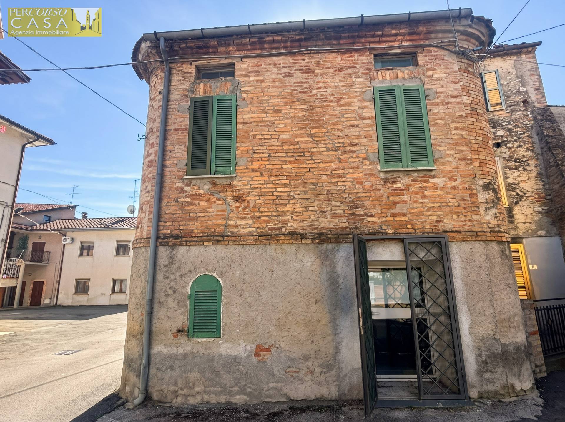 Appartamento Indipendente in vendita a Sant'Omero, Garrufo