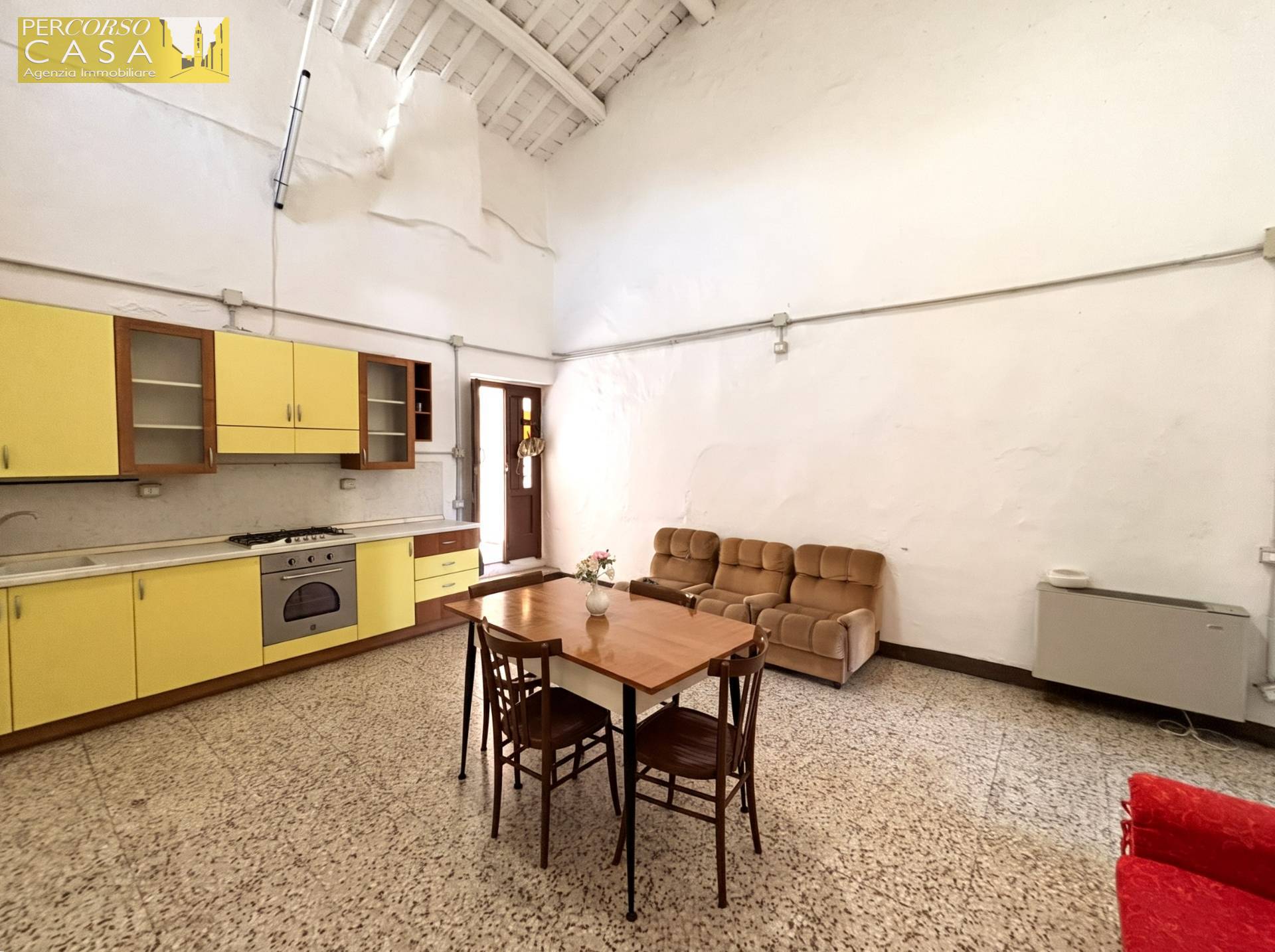 Appartamento Indipendente in vendita a Sant'Omero, Garrufo
