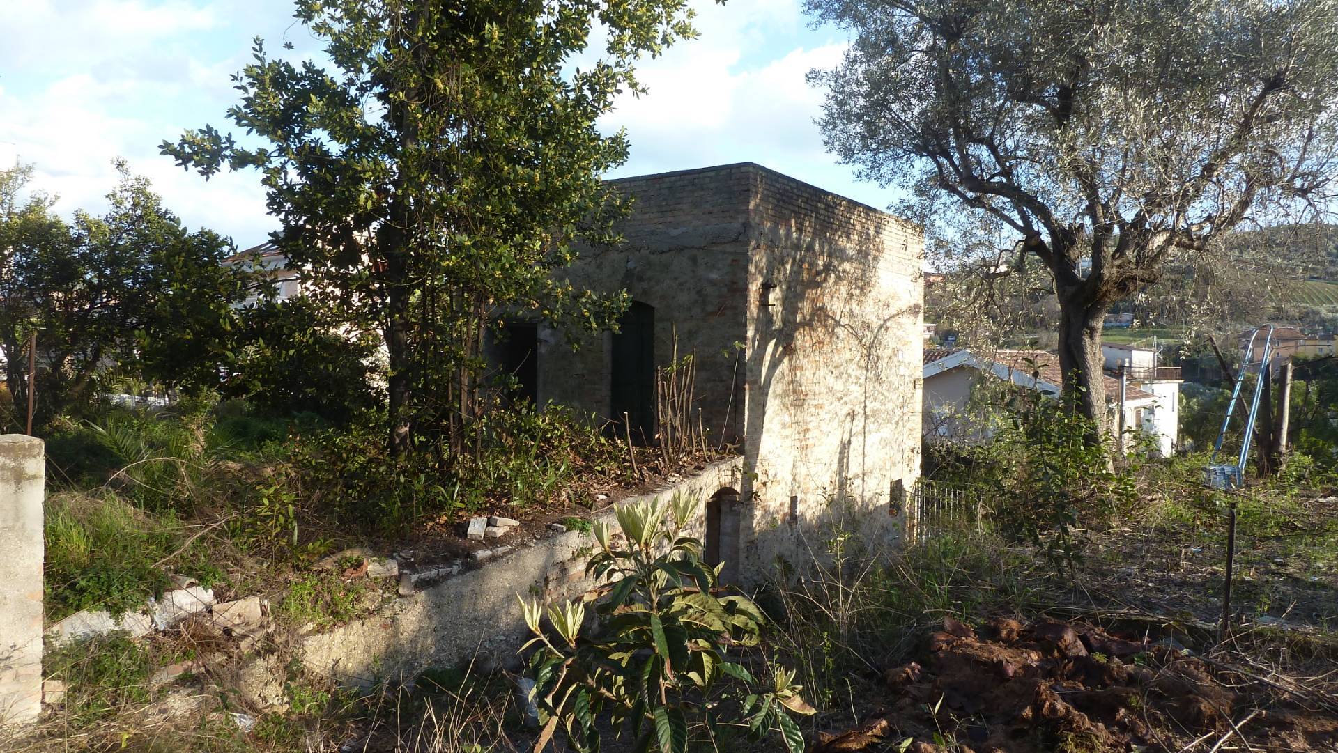 CASA COLONICA in vendita a San Benedetto del Tronto