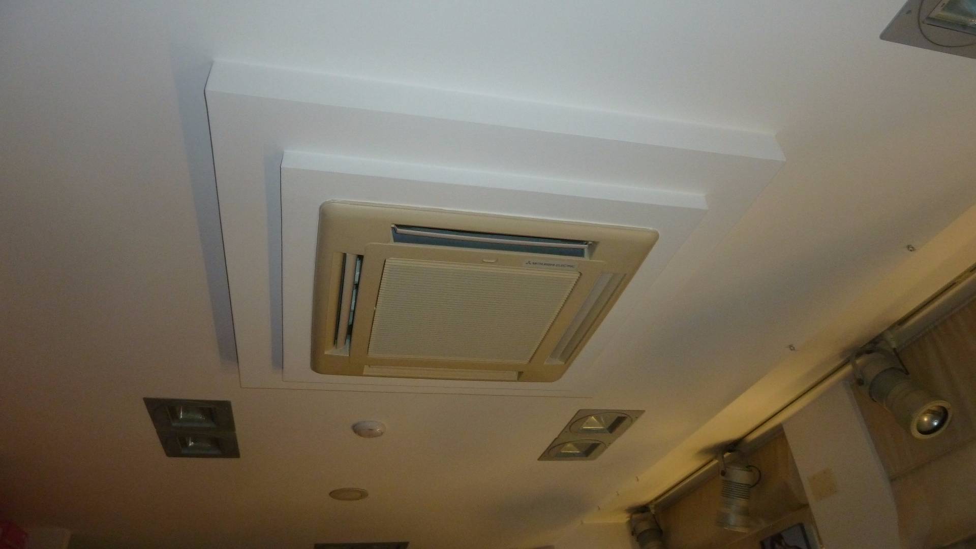 IMMOBILE POLIVALENTE in affitto a San Benedetto del Tronto, Centro