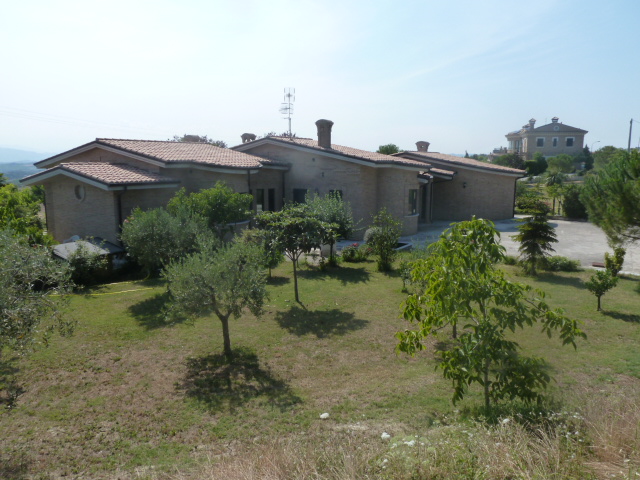 Villa in vendita a Monteprandone, RESIDENZIALE COLLINARE