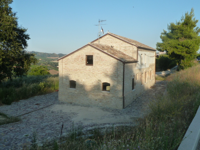 CASA COLONICA in vendita a Acquaviva Picena, Casarica