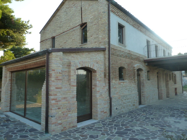 CASA COLONICA in vendita a Acquaviva Picena, Casarica