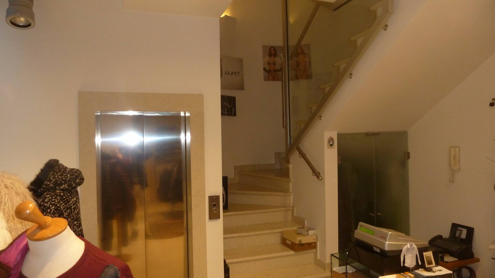 IMMOBILE POLIVALENTE in affitto a San Benedetto del Tronto, Centro