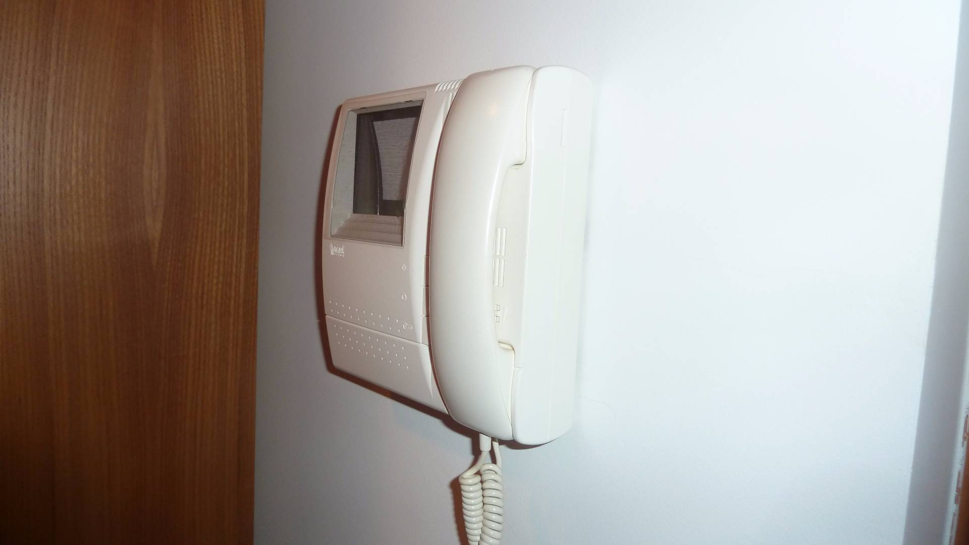 IMMOBILE POLIVALENTE in affitto a San Benedetto del Tronto, Centro