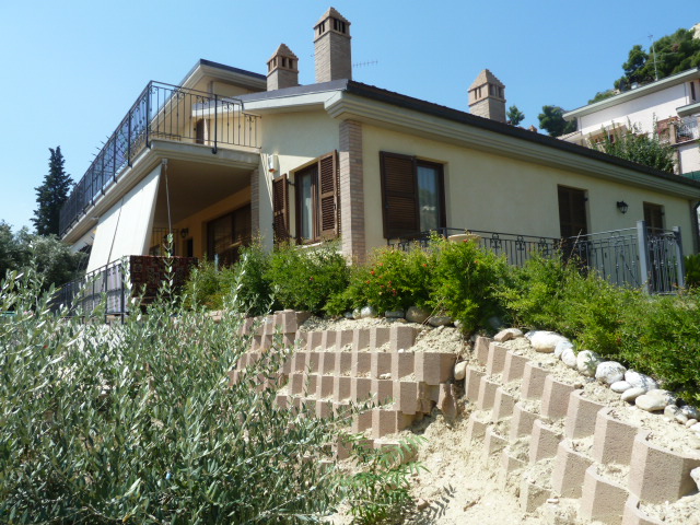 Villa in vendita con terrazzo a Grottammare - montesecco - 01