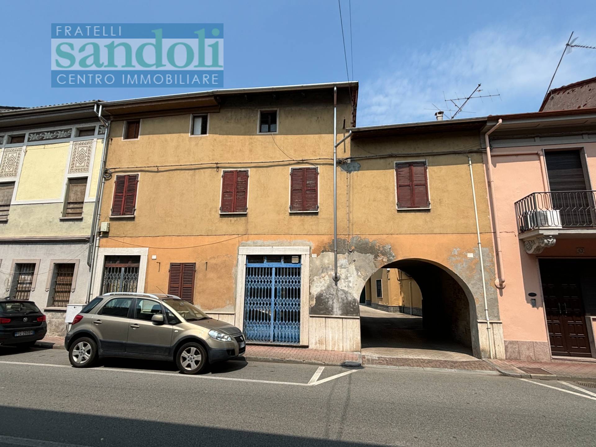 Casa indipendente con terrazzo, Borgo Vercelli paesi