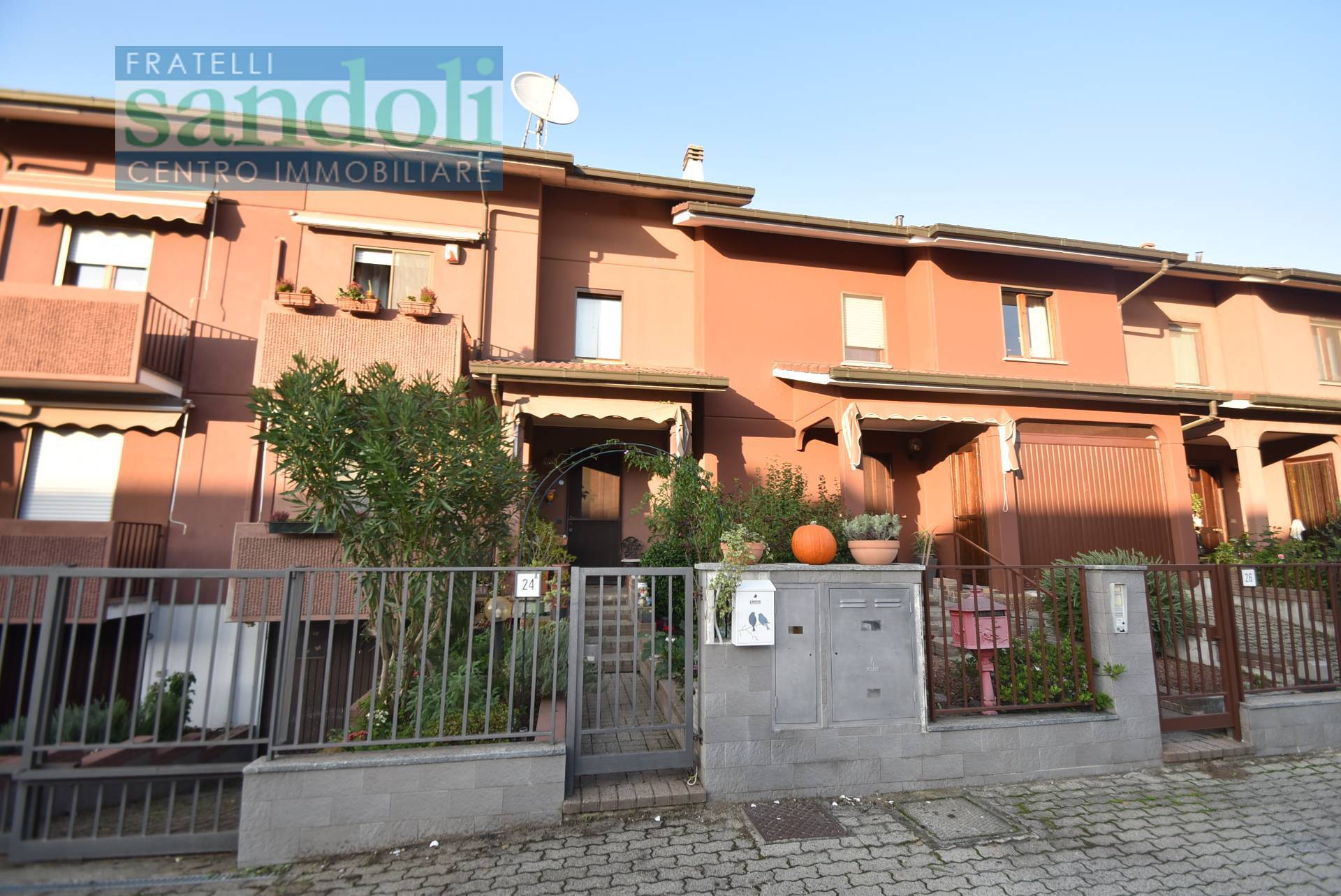 Casa indipendente con terrazzo, Vercelli biliemme