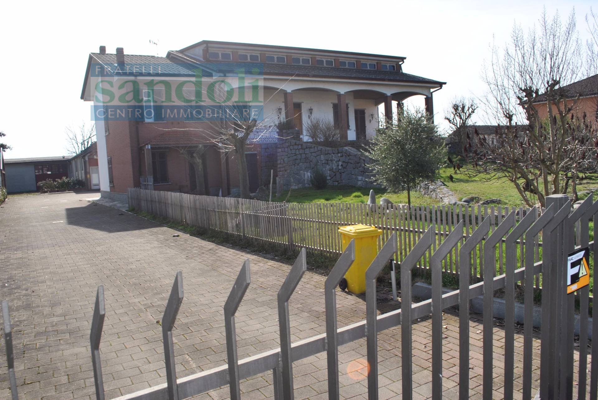Indipendente in vendita a Costanzana, Paesi