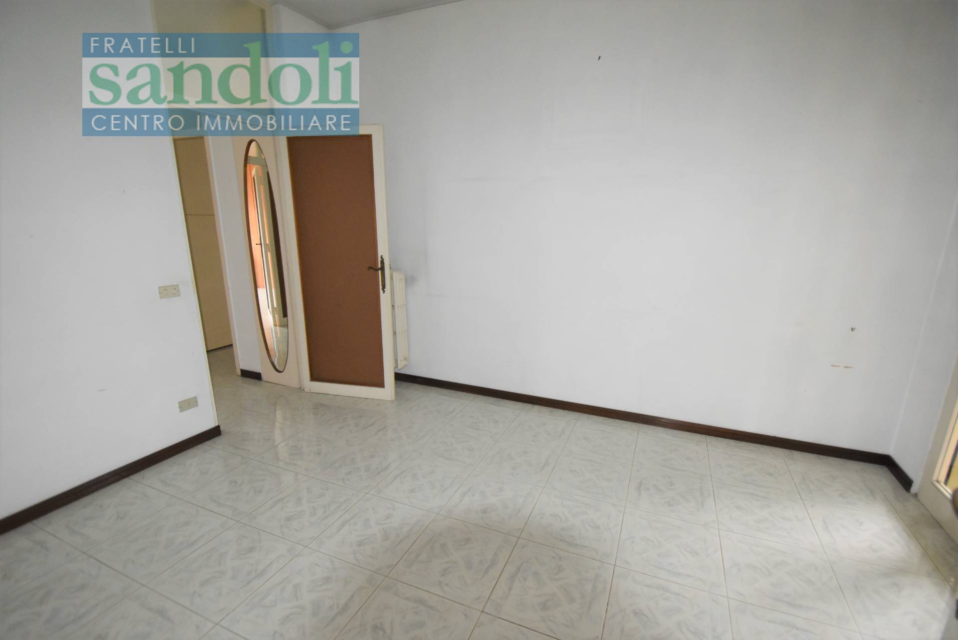 Appartamento in vendita a Vercelli, Stadio