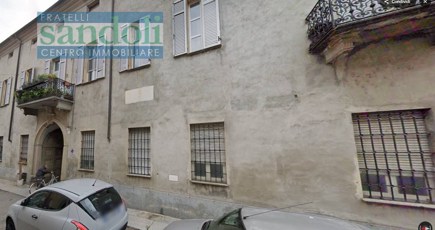 Magazzino in affitto a Vercelli, Semicentro
