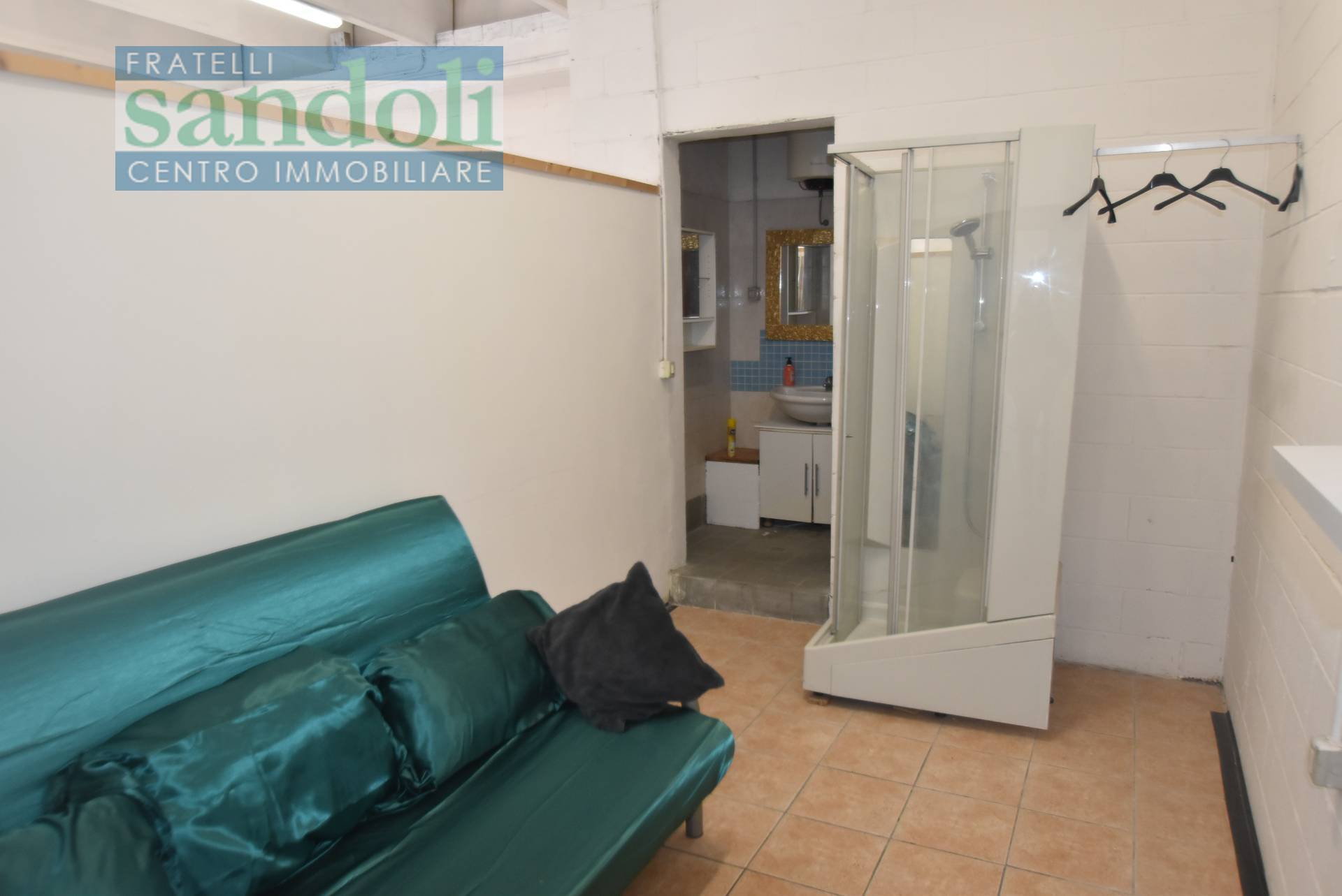 Ufficio in vendita a Santhi