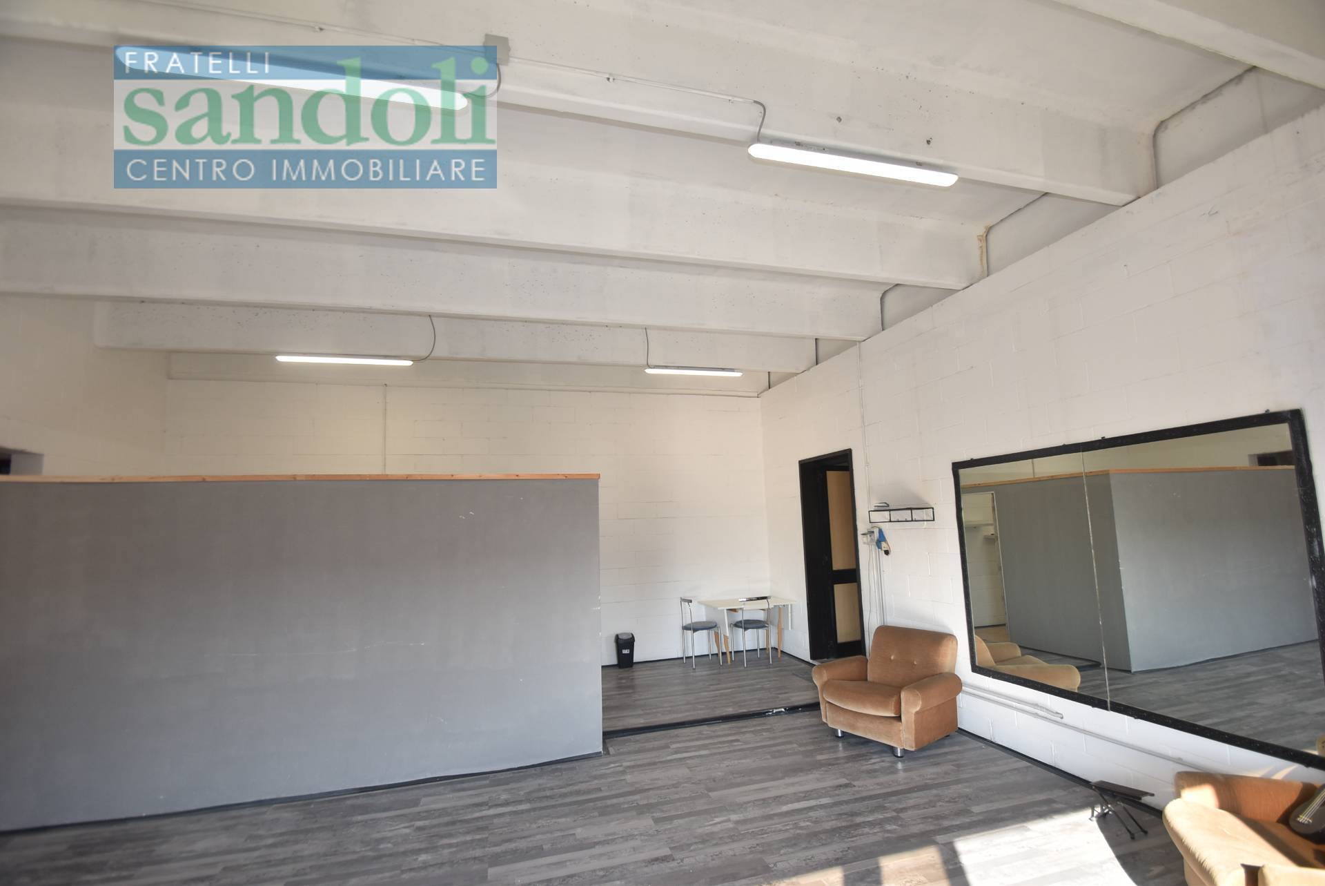 Ufficio in vendita a Santhi