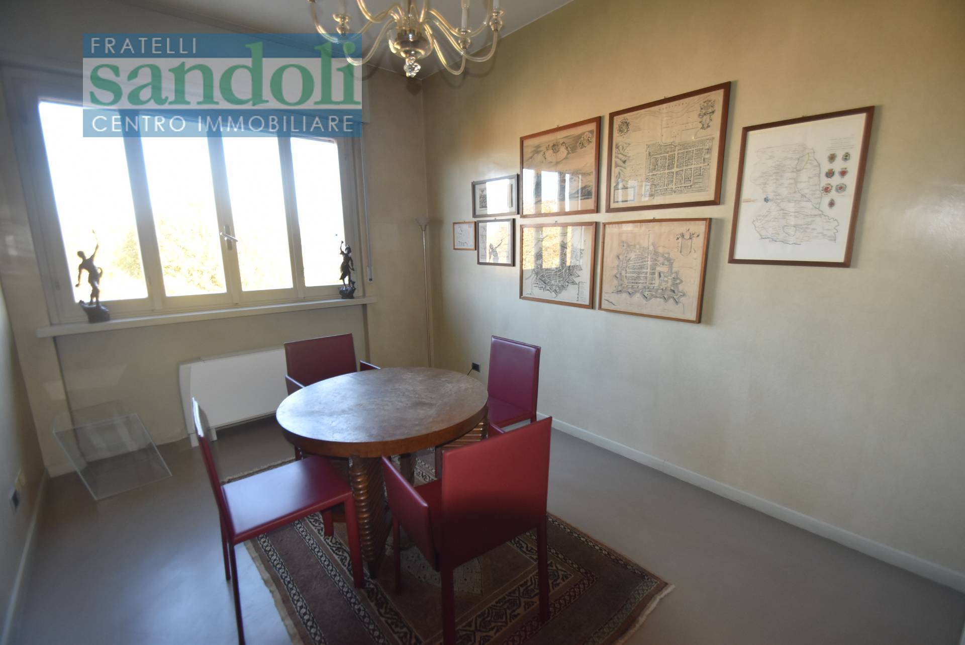 Ufficio in vendita a Vercelli, Semicentro