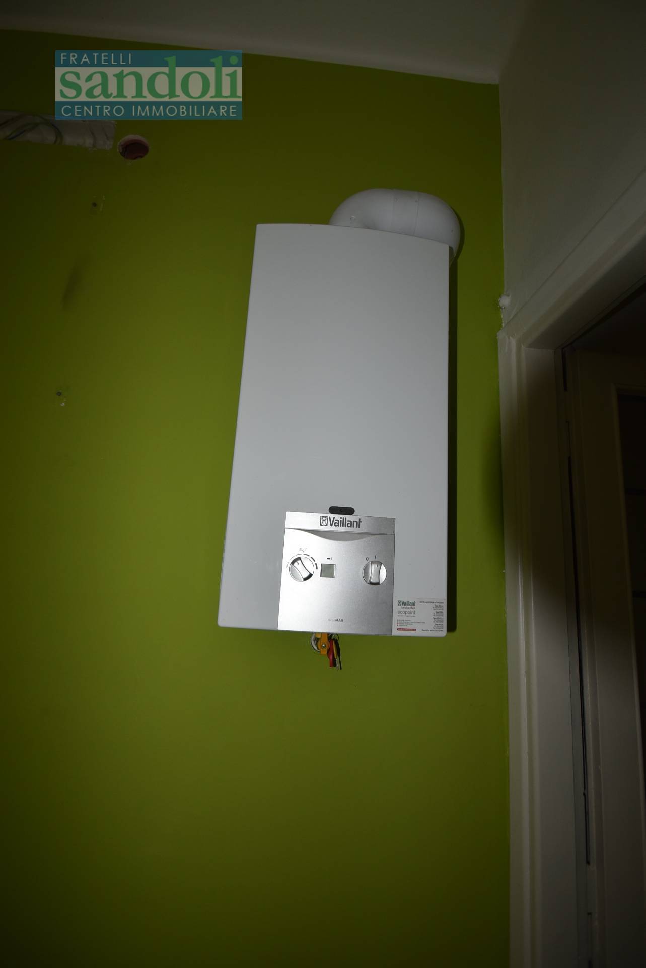 Negozio-Ufficio in vendita a Vercelli, Porta Torino