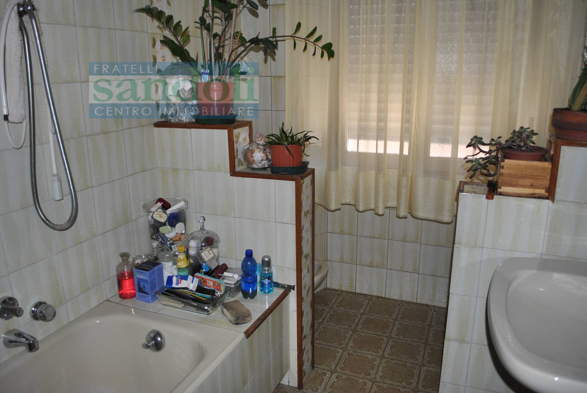 Appartamento in vendita a Vercelli, Semicentro