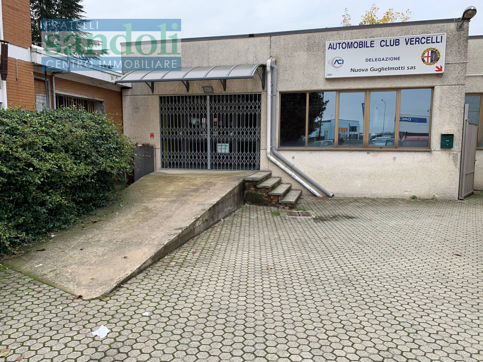 Capannone in affitto a Caresanablot, Paesi