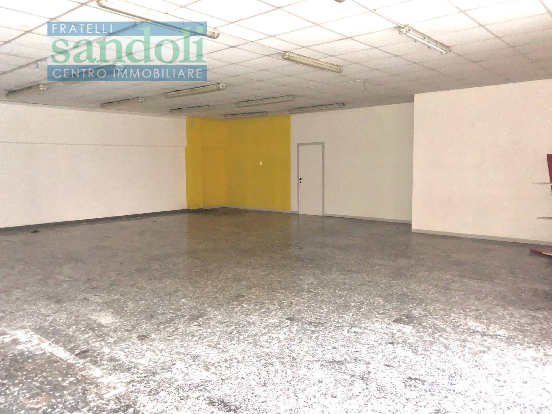 Capannone in affitto a Caresanablot, Paesi