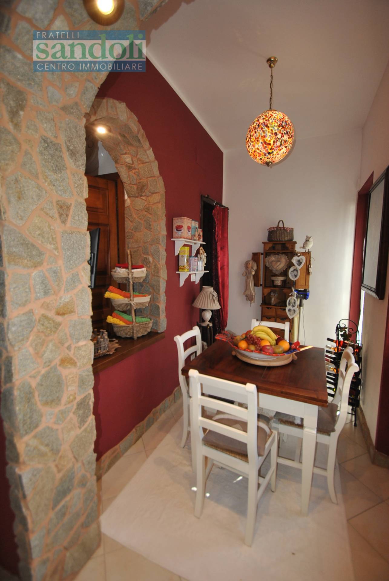 Indipendente in vendita a Palestro, Paesi