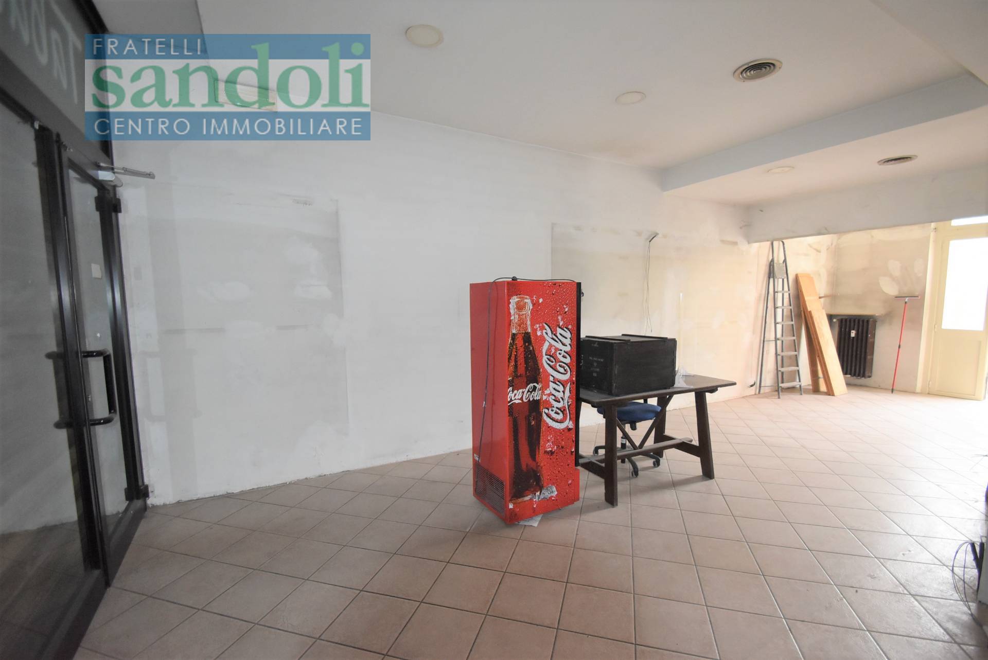 Negozio-Ufficio in affitto a Vercelli, Corso Italia