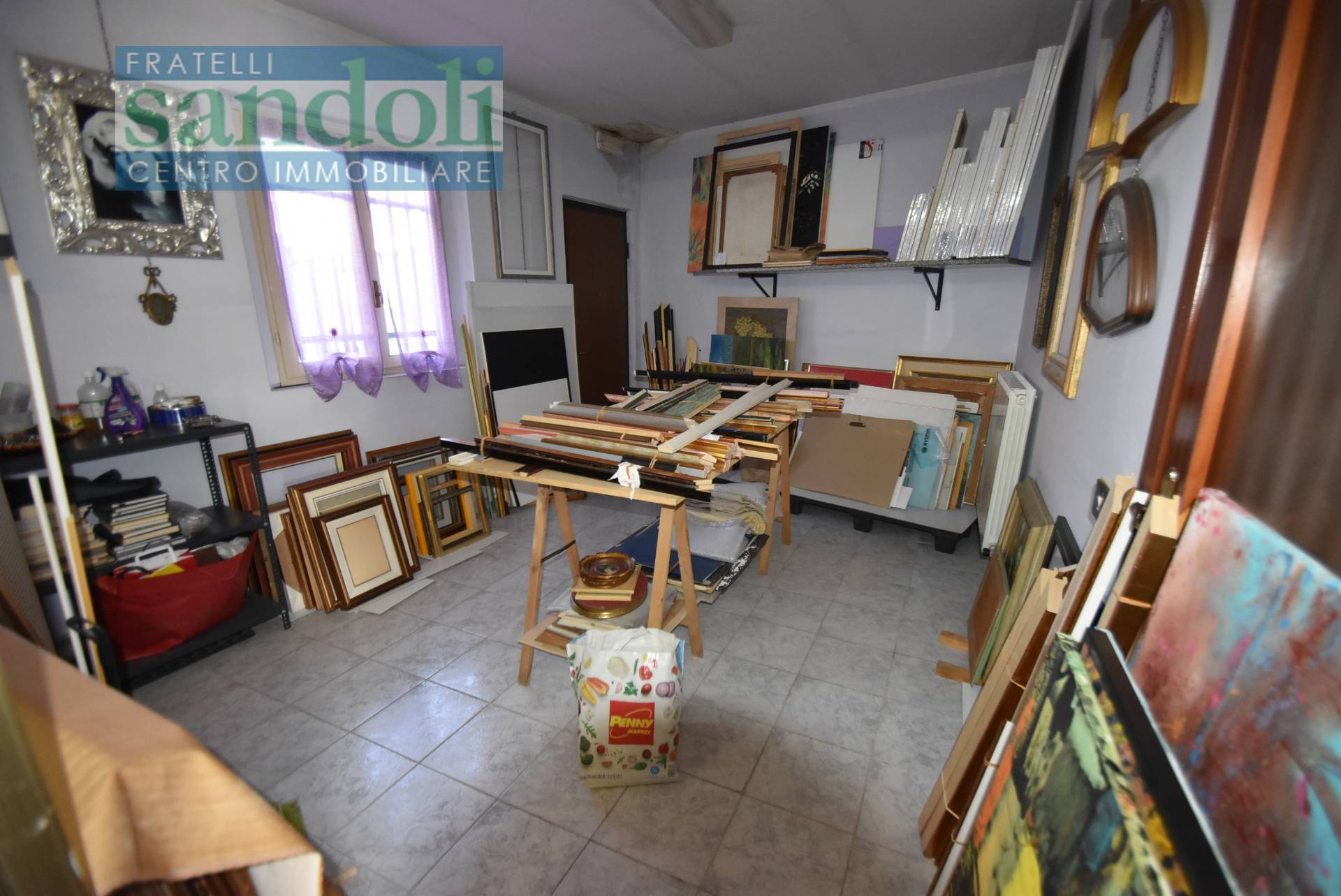 Negozio-Ufficio in vendita a Vercelli, Canad