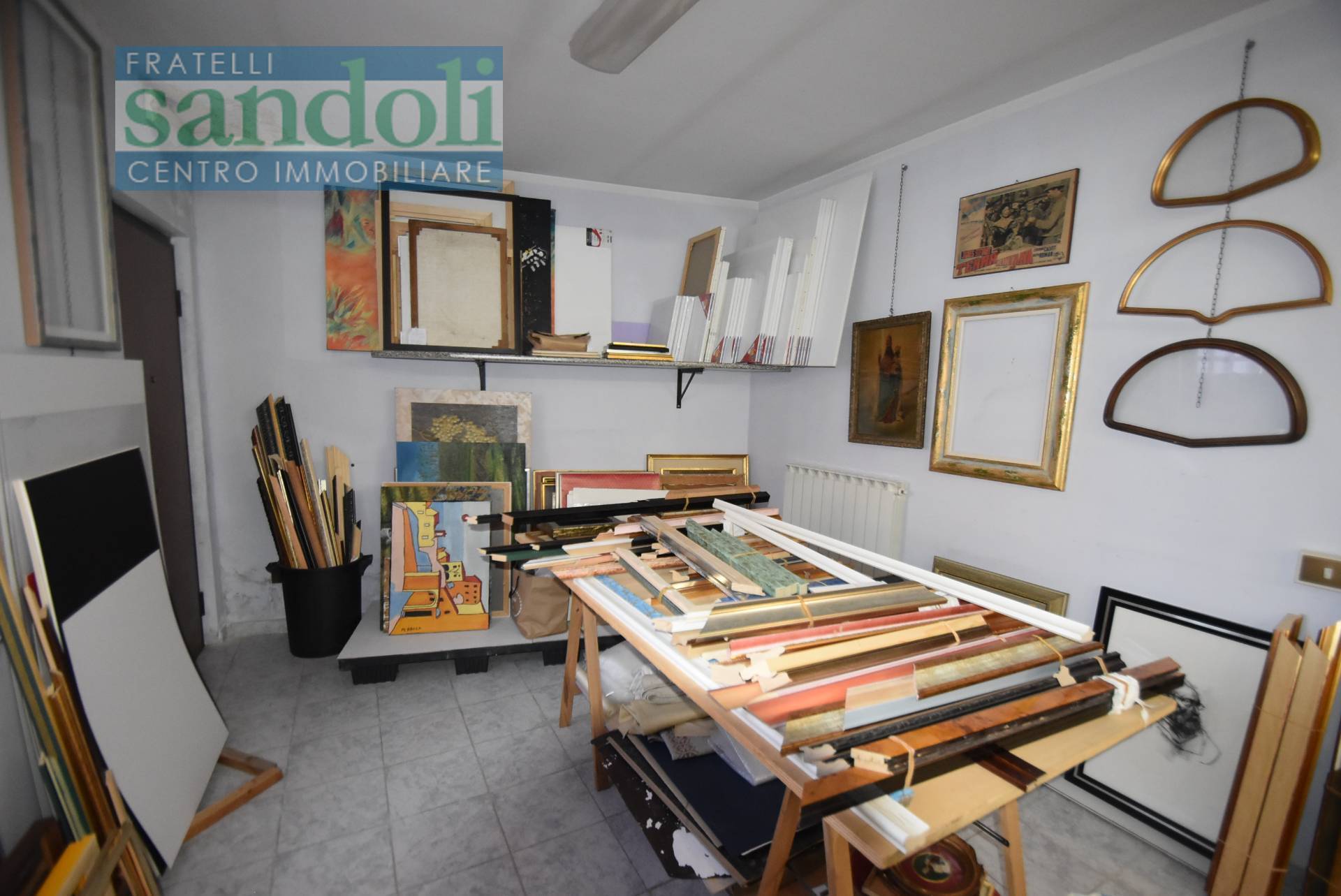 Negozio-Ufficio in vendita a Vercelli, Canad