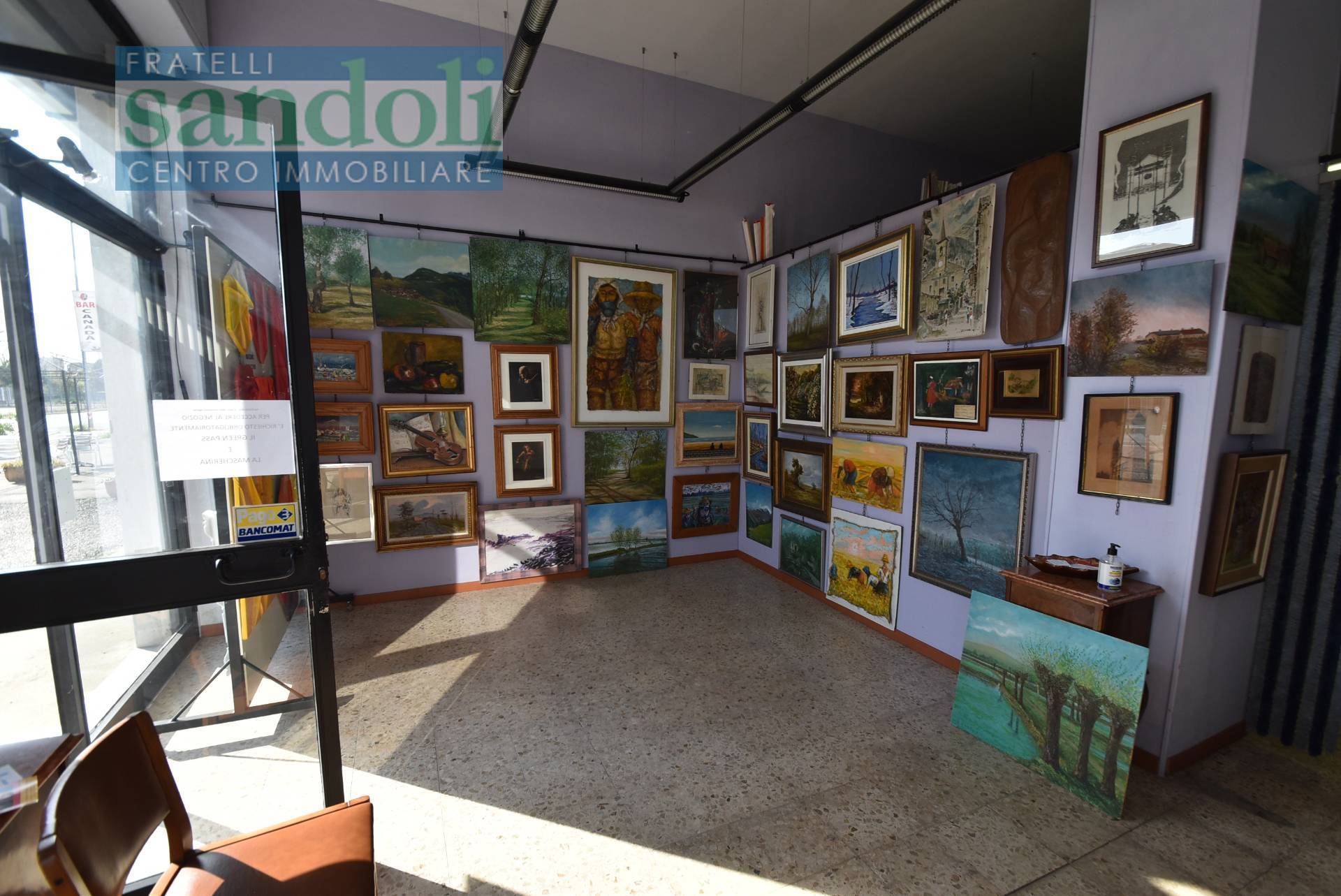 Negozio-Ufficio in vendita a Vercelli, Canad