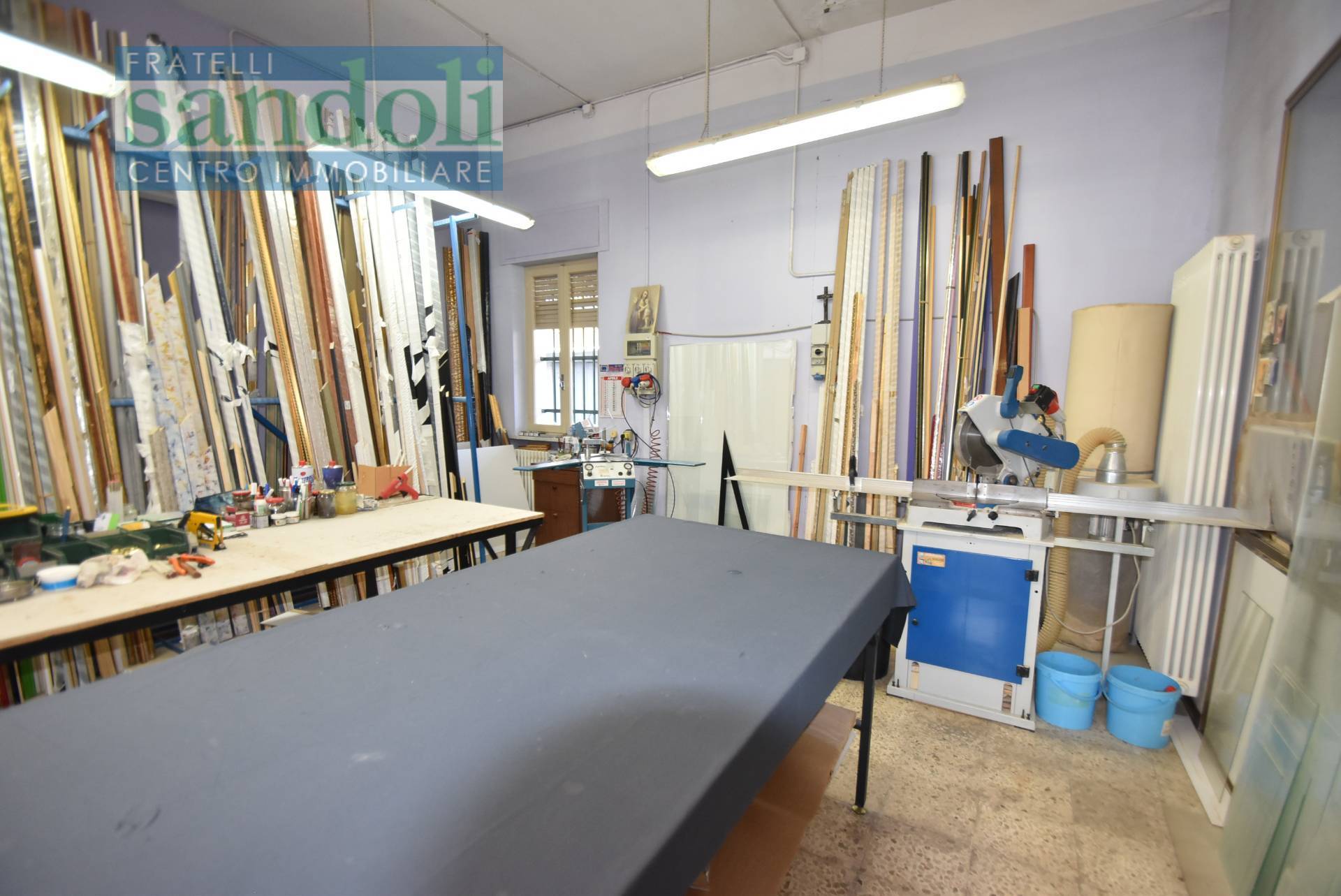 Negozio-Ufficio in vendita a Vercelli, Canad