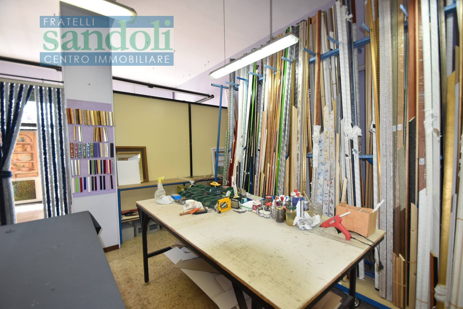 Negozio-Ufficio in vendita a Vercelli, Canad