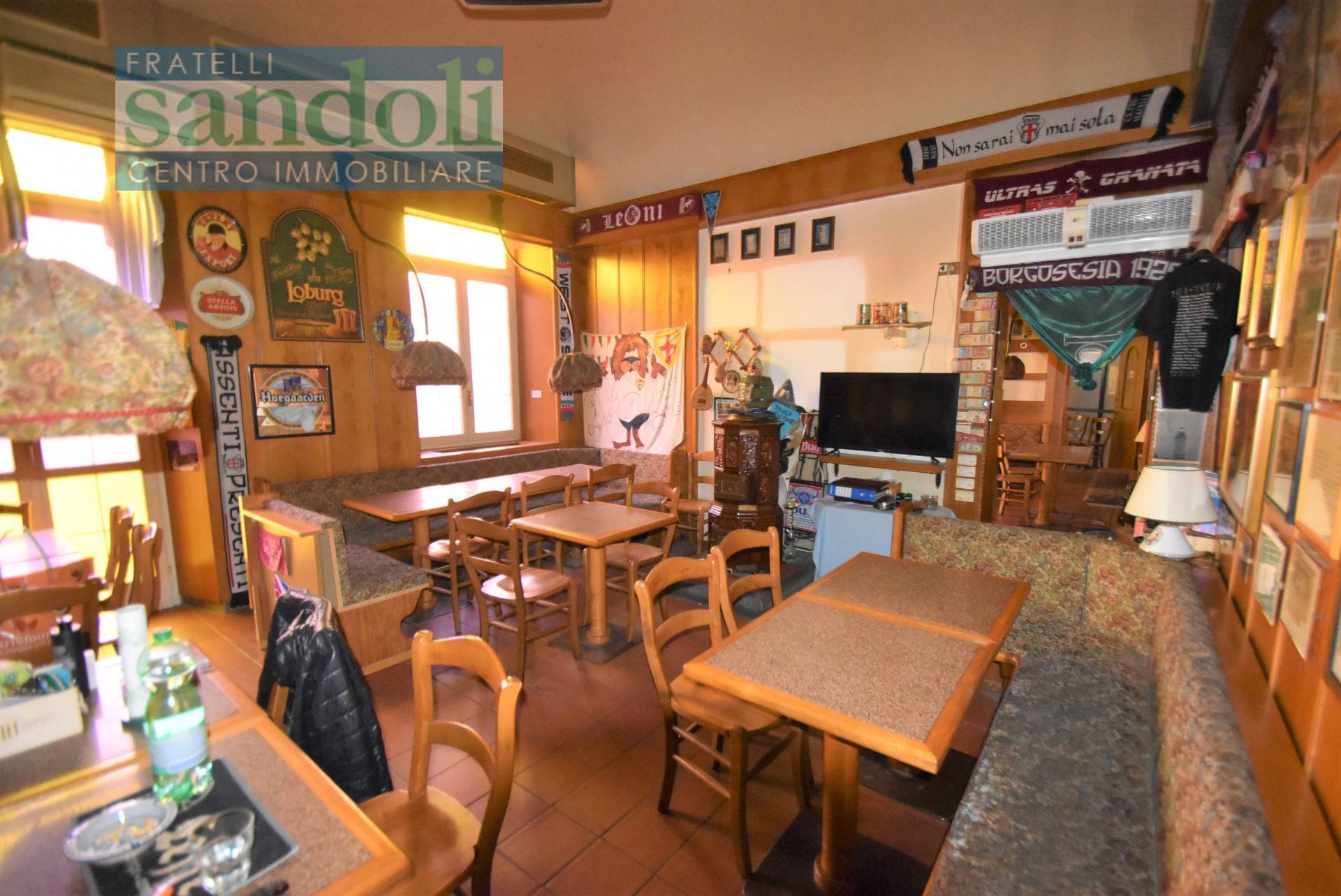 Locale commerciale in vendita a Vercelli, Stazione