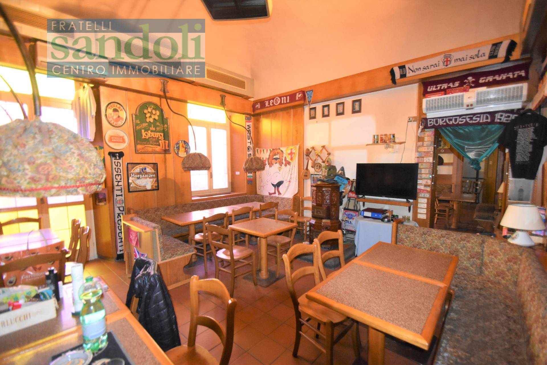 Locale commerciale in vendita a Vercelli, Stazione