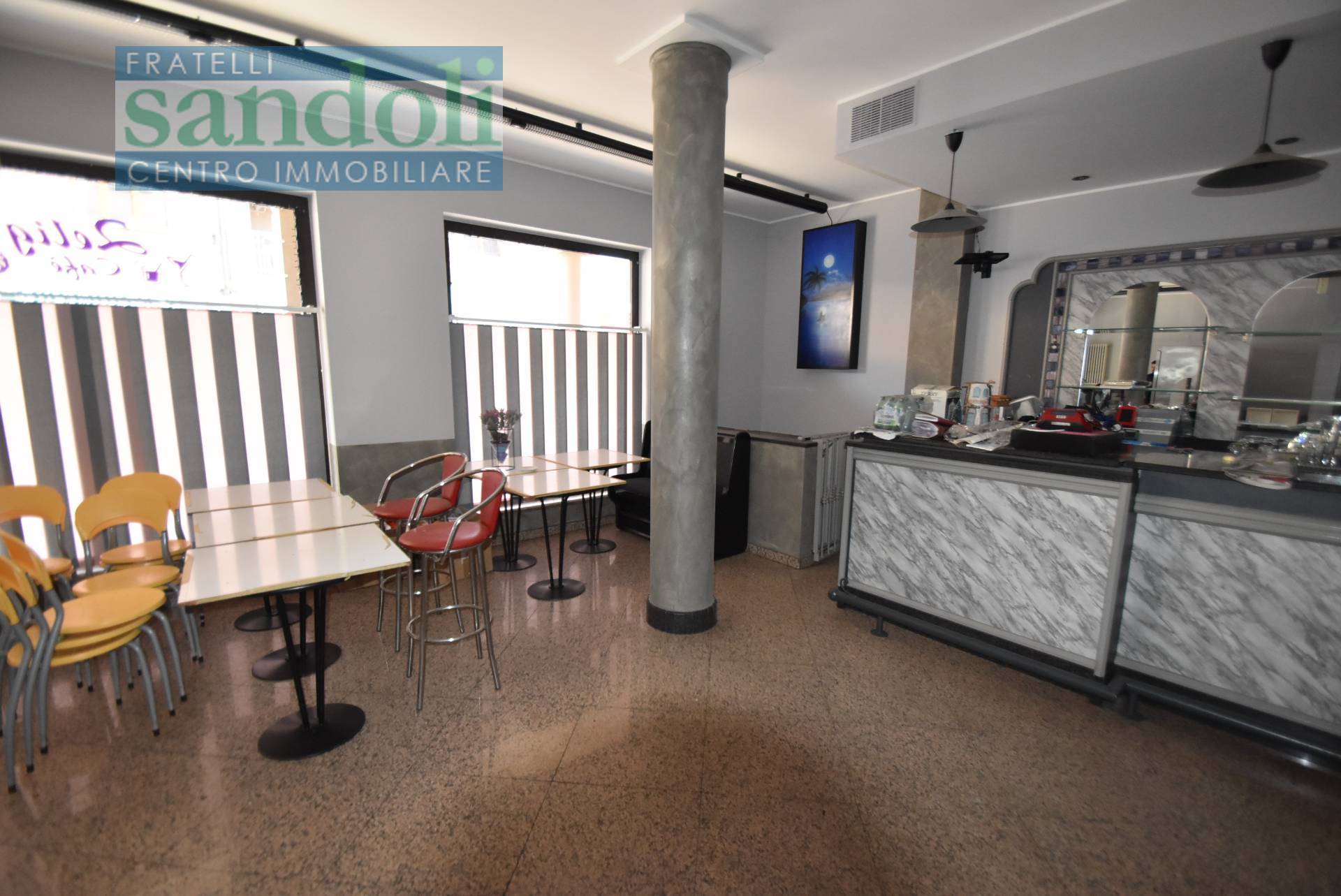 Locale commerciale in vendita a Santhi