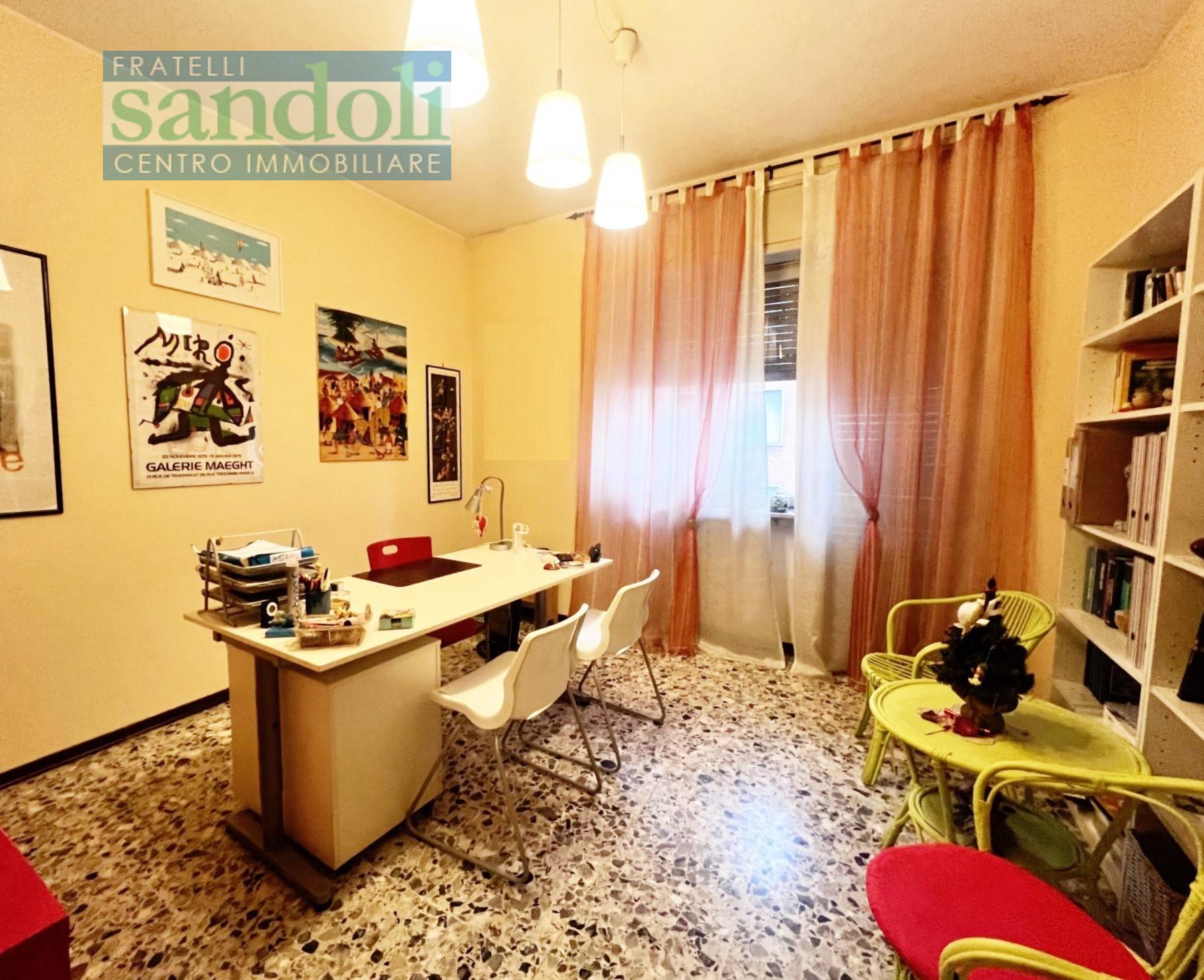 Ufficio in affitto a Vercelli, Centro