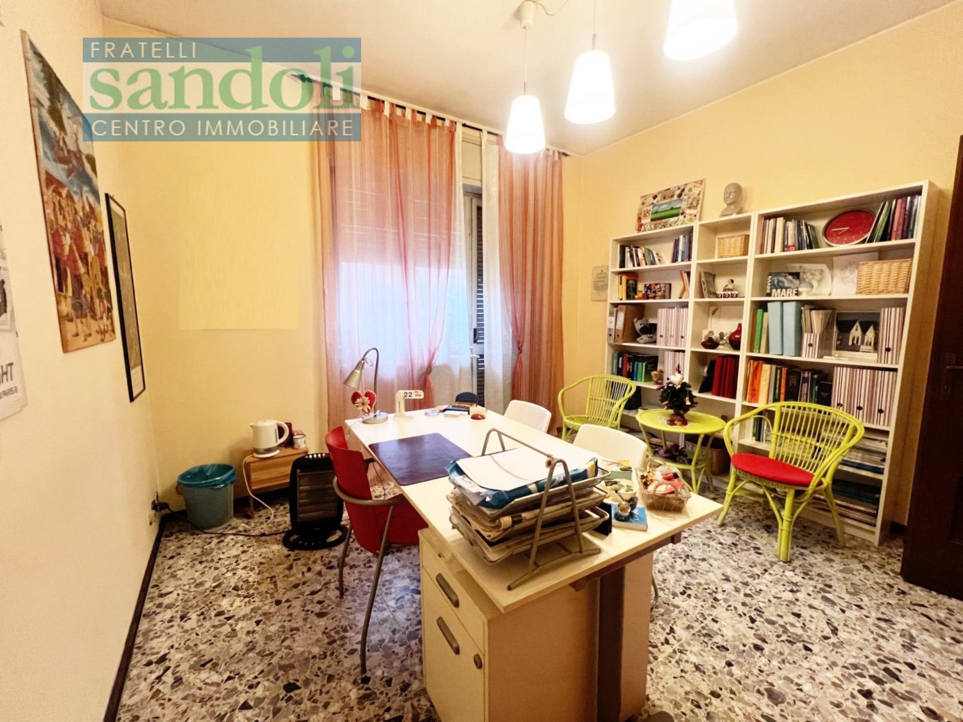 Ufficio in affitto a Vercelli, Centro