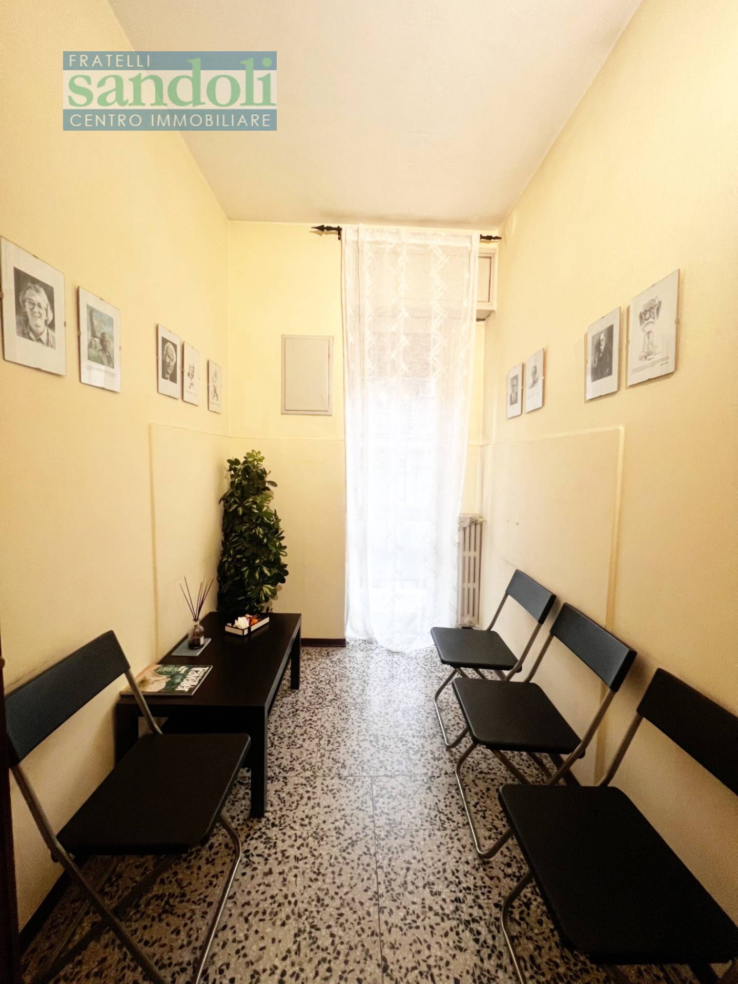 Ufficio in affitto a Vercelli, Centro