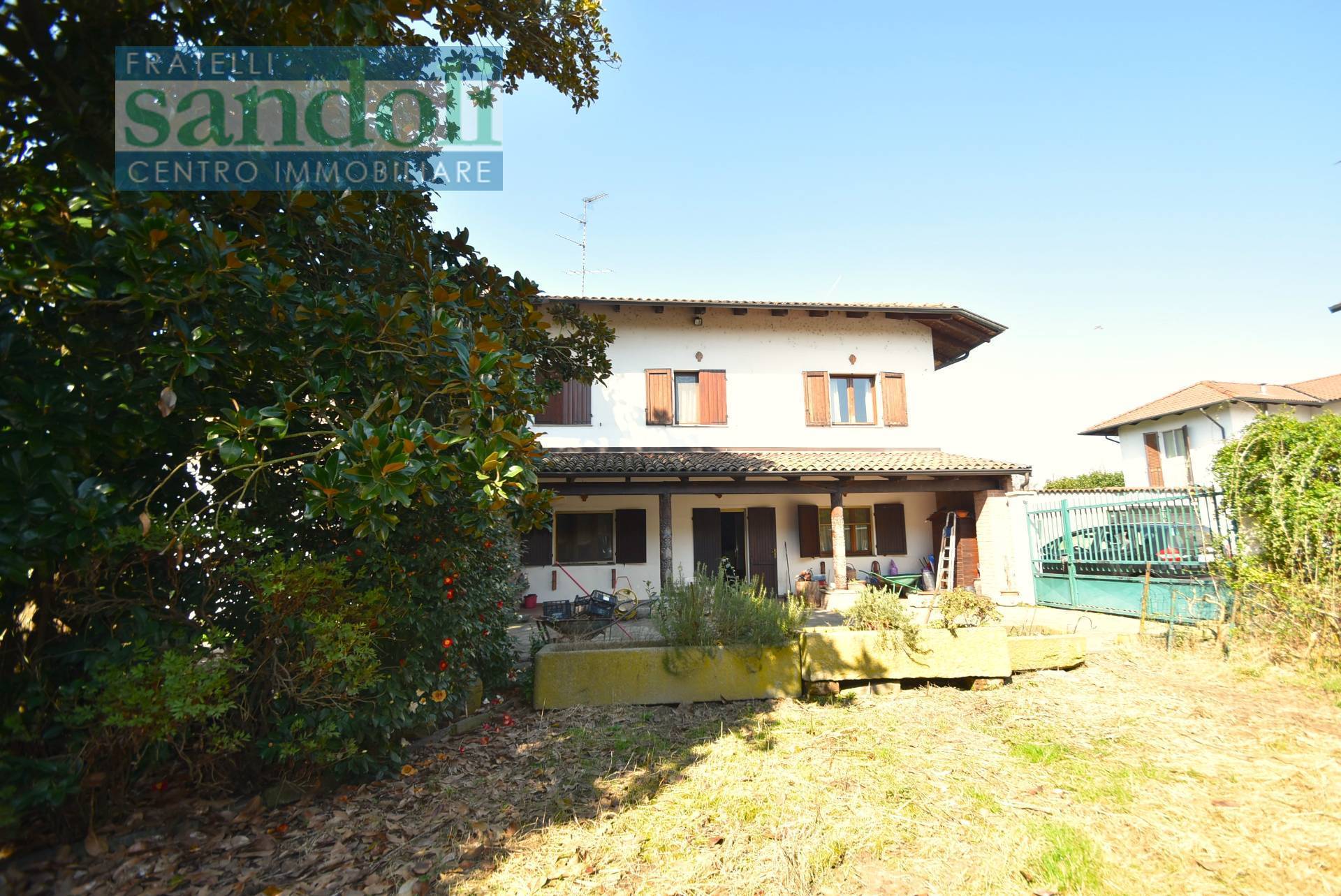 Indipendente in vendita a Vercelli, Bivio Sesia