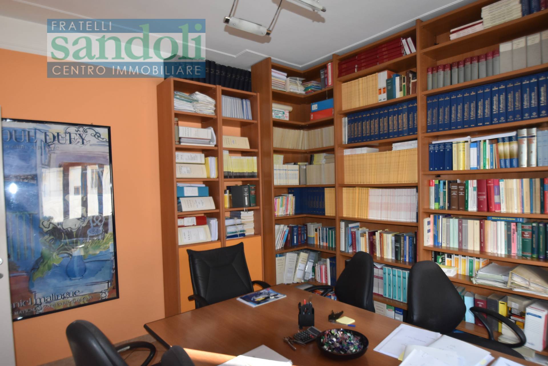 Ufficio in vendita a Vercelli, Centro