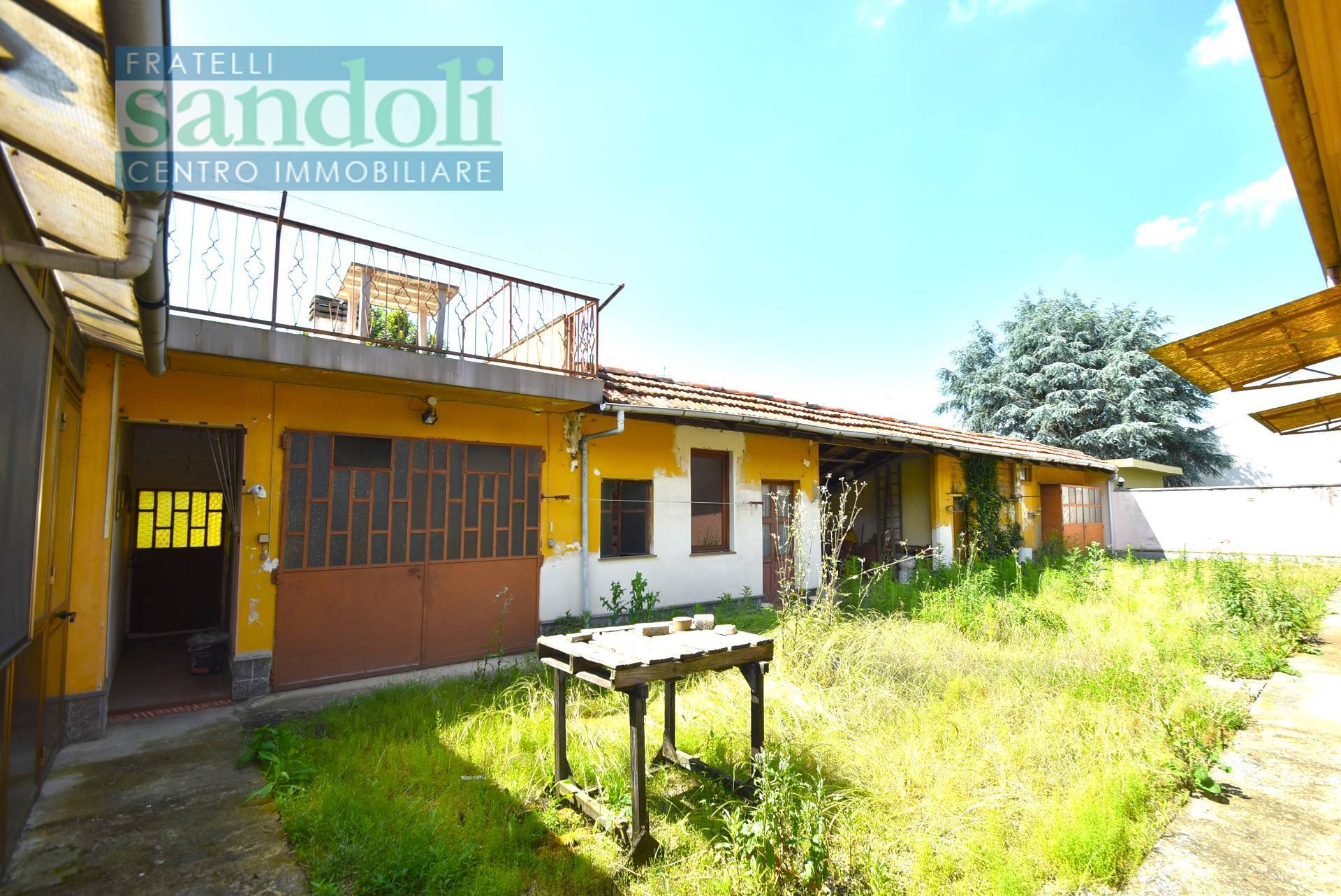 Indipendente in vendita a Vercelli, Canad