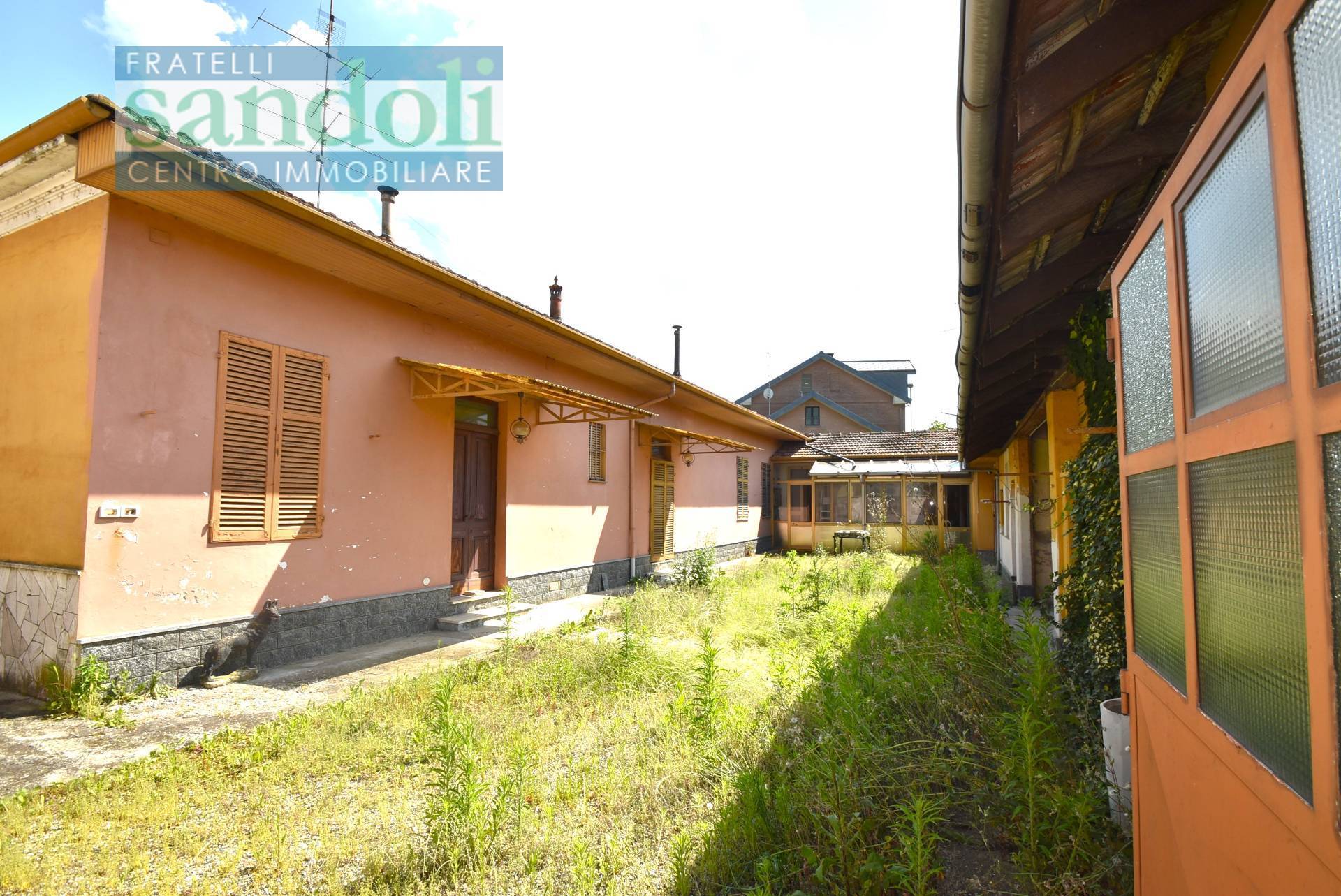 Indipendente in vendita a Vercelli, Canad