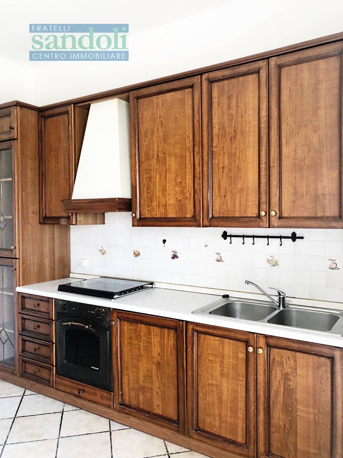 Appartamento in vendita a Vercelli, Porta Torino