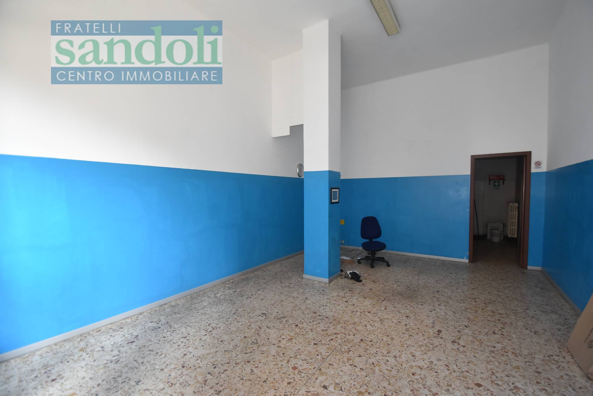 Negozio-Ufficio in vendita a Vercelli, Porta Milano